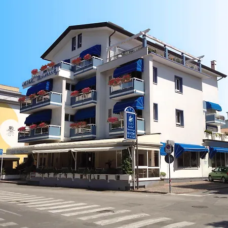 Hotel Touring 3*