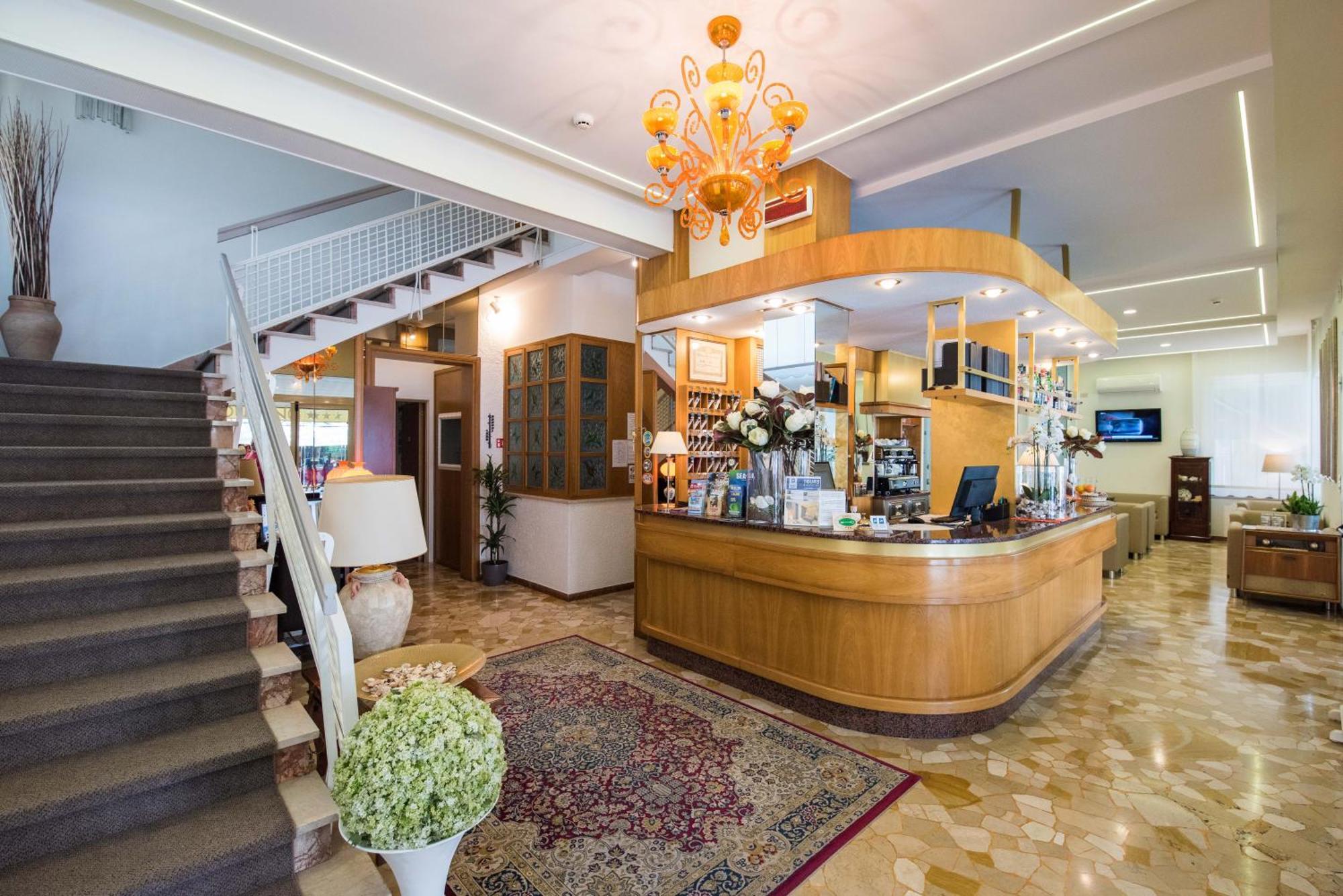 Hotel Touring 3*
