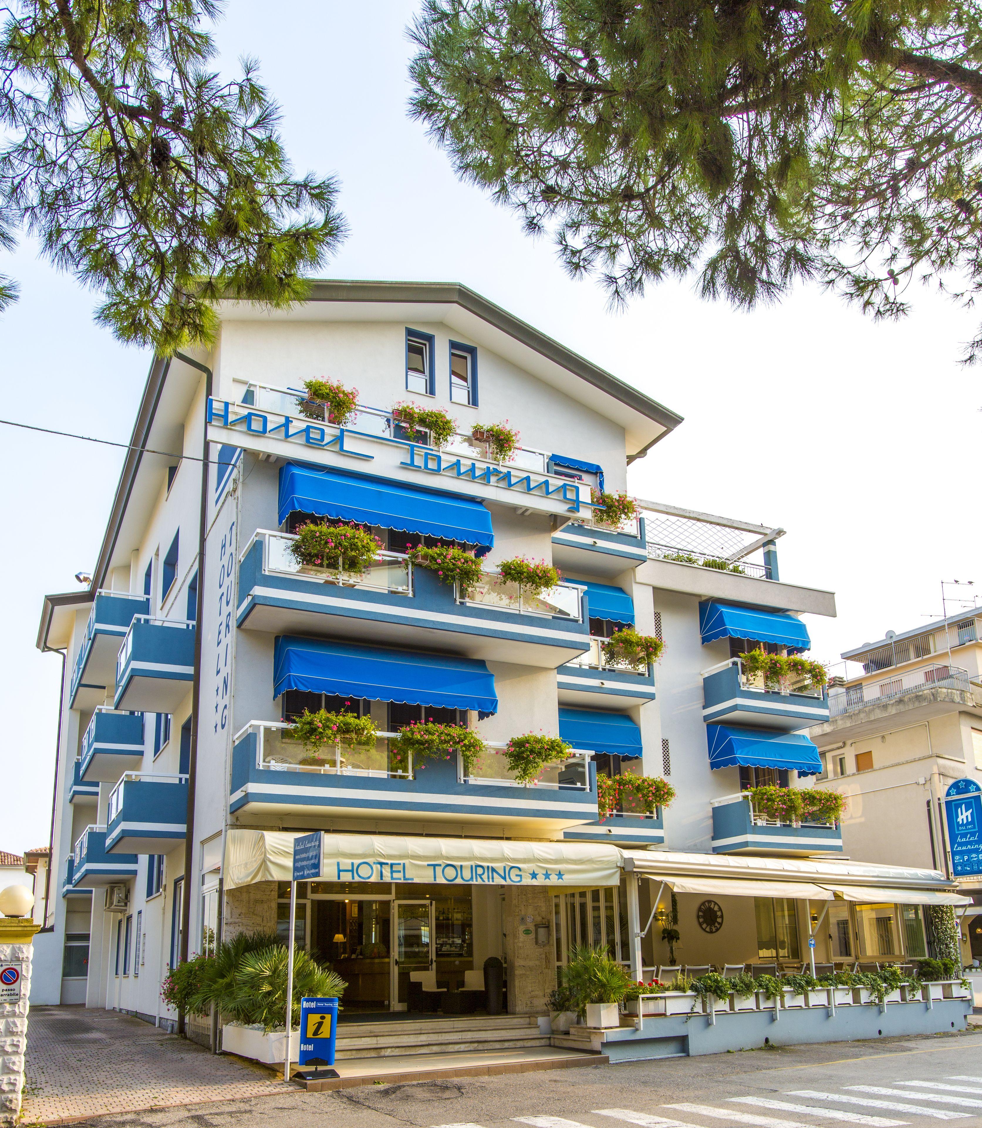Touring Hotel 3*